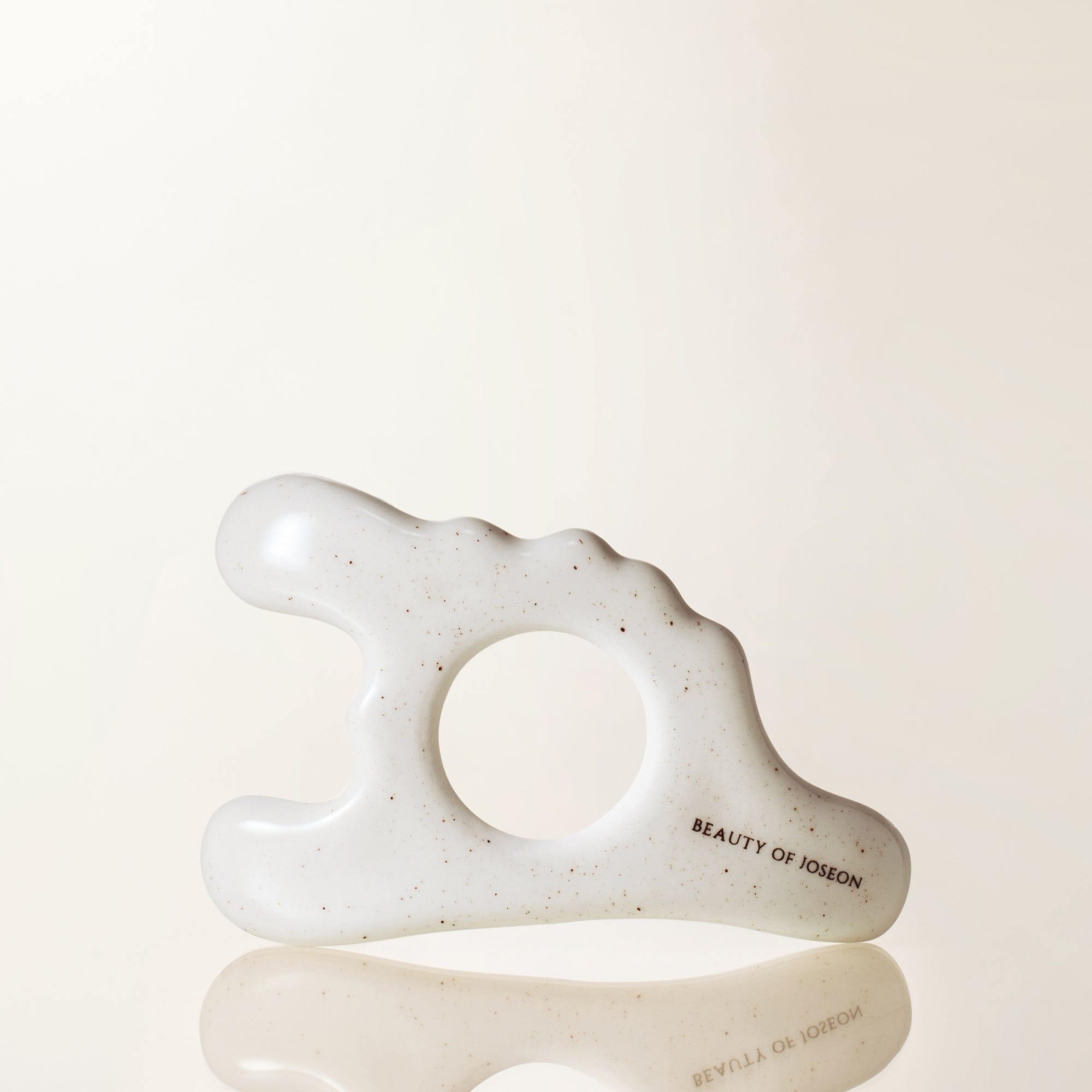 Porcelain-Gwalsa-Gua-Sha-_Beauty-of-Joseon_25252097-52106078028148